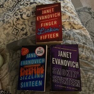 A Stephanie Plum Novel’s 15,16,17